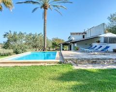 Koko talo/asunto Villa In A Peaceful Area Ideal For Small Families, With Private Pool, Wifi. (Alcudia, Espanja)