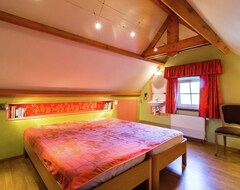 Koko talo/asunto Charming Cottage For 2Pers In The Land Of The Valley (Bièvre, Belgia)