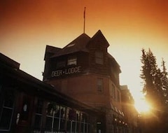 Khách sạn Deer Lodge (Lake Louise, Canada)