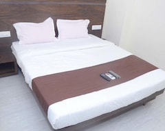 Hotel OYO 7156 Hill View Residency (Navi Mumbai, Indija)