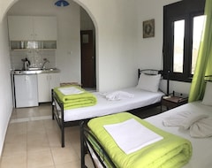 Hotel Platanos Rooms (Kambos, Grčka)