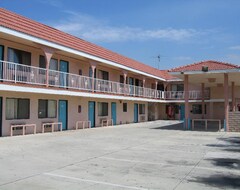 Royal Inn Motel (Watertown, Hoa Kỳ)