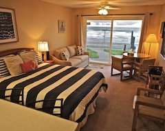 Hele huset/lejligheden Octopus In Boots' Adorable Ground Floor Condo With Instant Beach Access! (Lincoln City, USA)