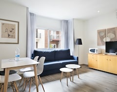 Serviced apartment Apartamentos Laforja (Barcelona, Spain)