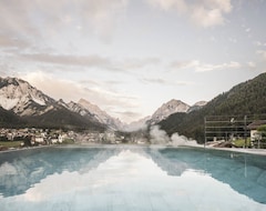 Hotelli Excelsior Dolomites Life Resort (Mareo, Italia)