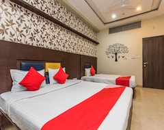 FabHotel Bee Town (Indore, India)