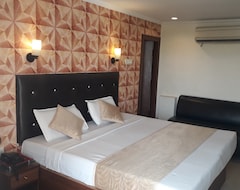 Khách sạn Hotel U. R. (Allahabad, Ấn Độ)