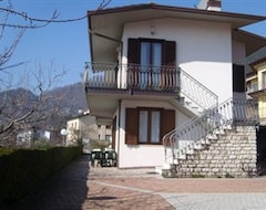Toàn bộ căn nhà/căn hộ Rita's home (Tignale, Ý)