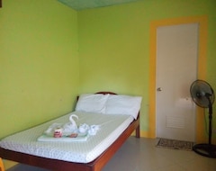 Hotel Yellow Hauz (Port Barton, Philippines)