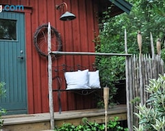 Bed & Breakfast Hakesgard Garden B&B (Veddige, Thụy Điển)