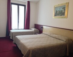 Hotel Plaza (Desenzano del Garda, Italy)