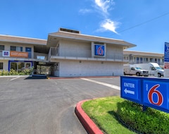 Khách sạn Motel 6 Riverside West (Rubidoux, Hoa Kỳ)