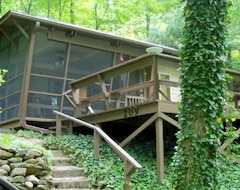 Toàn bộ căn nhà/căn hộ Mathews' Mansion, A Cabin By A Mountain Lake (Santeetlah, Hoa Kỳ)