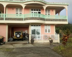 Tüm Ev/Apart Daire Spacious Pet Friendly 3 Bedroom Vacation Rental Home Near Roseau, Dominica (Mahaut, Dominica)