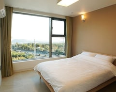 Khách sạn Donaeko Hill Resort (Seogwipo, Hàn Quốc)