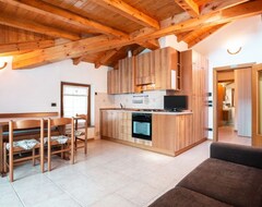 Cijela kuća/apartman Apartment For 5 People In Pieve Di Ledro (Pieve di Ledro, Italija)