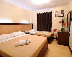 Hotel Cbd Plaza (Naga City, Filipinler)