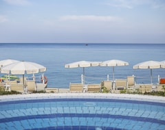Resort/Odmaralište Villaggio Il Gabbiano (Ricadi, Italija)