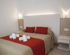 Hotel MenorcaMar (Cala'n Bosc, Spanien)