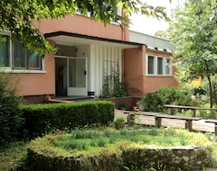Otel Stroitel (Hissaria, Bulgaristan)