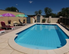 Toàn bộ căn nhà/căn hộ Charming half-villa W pool, near Montpellier, Pezenas & coast. (Le Pouget, Pháp)