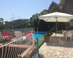 Khách sạn Villa Asia, Garden Villa & Pool Near Sorrento (Massa Lubrense, Ý)