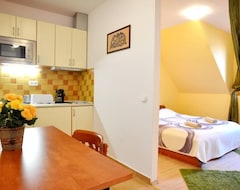 Khách sạn Servita Udvarház Apartman (Eger, Hungary)