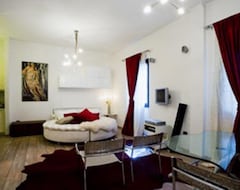 Hotel Petite Suite (Bergamo, Italy)