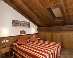 Hotel Residence Chateau (Cogne, Italy)