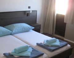 Khách sạn Apartment Bozena (Vodice, Croatia)