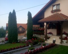 Koko talo/asunto Vihor (Zlatibor, Serbia)