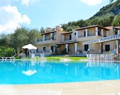 Hotel Rising Sun Apartments & Studios (Benitzes, Grecia)