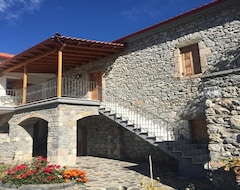 Otel Stephanias Stone House (Karyes - Lakonia, Yunanistan)