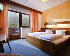 Hotel Waldhof Resort (Scheffau, Austria)