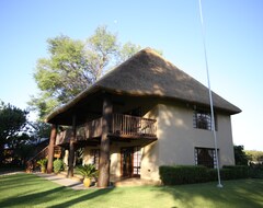 Khách sạn Roundstone Mountain Biking And Game Lodge (Mokopane, Nam Phi)
