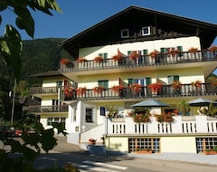 Khách sạn Hotel Krone (Latsch, Ý)
