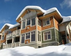 Serviced apartment Settlers Crossing (Sun Peaks, Canada)