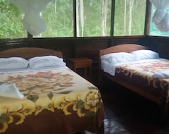 Nhà trọ Huitoto Lake Lodge (Inambari, Peru)