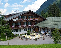 Hotelli Sonnenhof (Hirschegg, Itävalta)