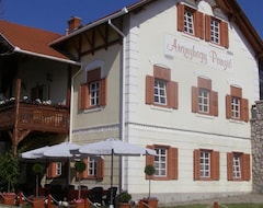 Khách sạn Aranyhegy Panzio&Etterem (Pécs, Hungary)