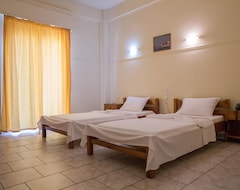 Hotel Avra (Mesologi, Greece)