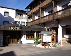 Khách sạn Zum Schwalbennest (Alsfeld, Đức)