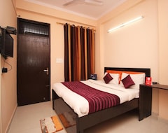Hotel OYO 9073 RN 32 (Noida, Indija)