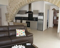 Cijela kuća/apartman Character Cottage Situated In The Old Center Of A Village For 4 People (Montagnac, Francuska)