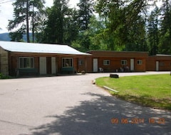 Hotel Overlook Inn & Cabins (Clearwater, Canada)