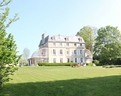 Bed & Breakfast Chambres d'Hotes Chateau de Damigny (Saint-Martin-des-Entrées, Pháp)