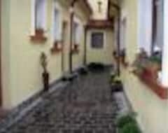 Nhà trọ Casa Rozelor (Brasov, Romania)