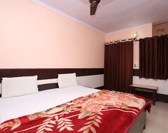 Majatalo Spot On 40934 New Ahuja Guest House (Moradabad, Intia)