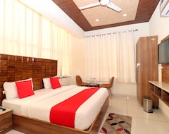 OYO 28142 Hotel Sharrytel (Zirakpur, Indija)