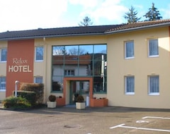 Hotel Relax (Maillat, France)